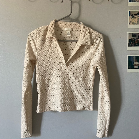 H&M Tops - H&M Cream/White V-Neck Long Sleeved Shirt